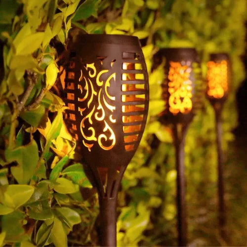 Luminária Solar de Chama para Jardim Led com Painel Solar