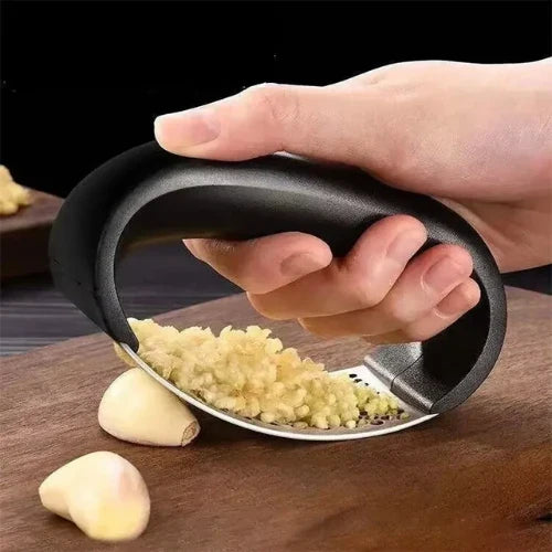 Amassador de Alho Oval Prático